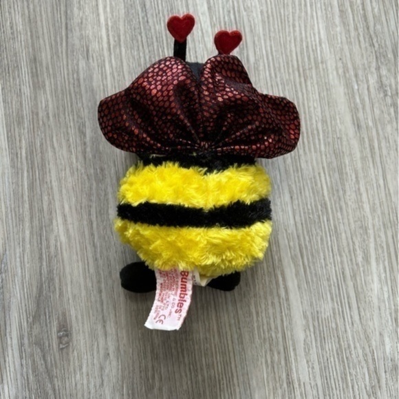 Vintage 198O’s BUMBLES by Russ stuffed plush bumblebee. - Picture 3 of 4